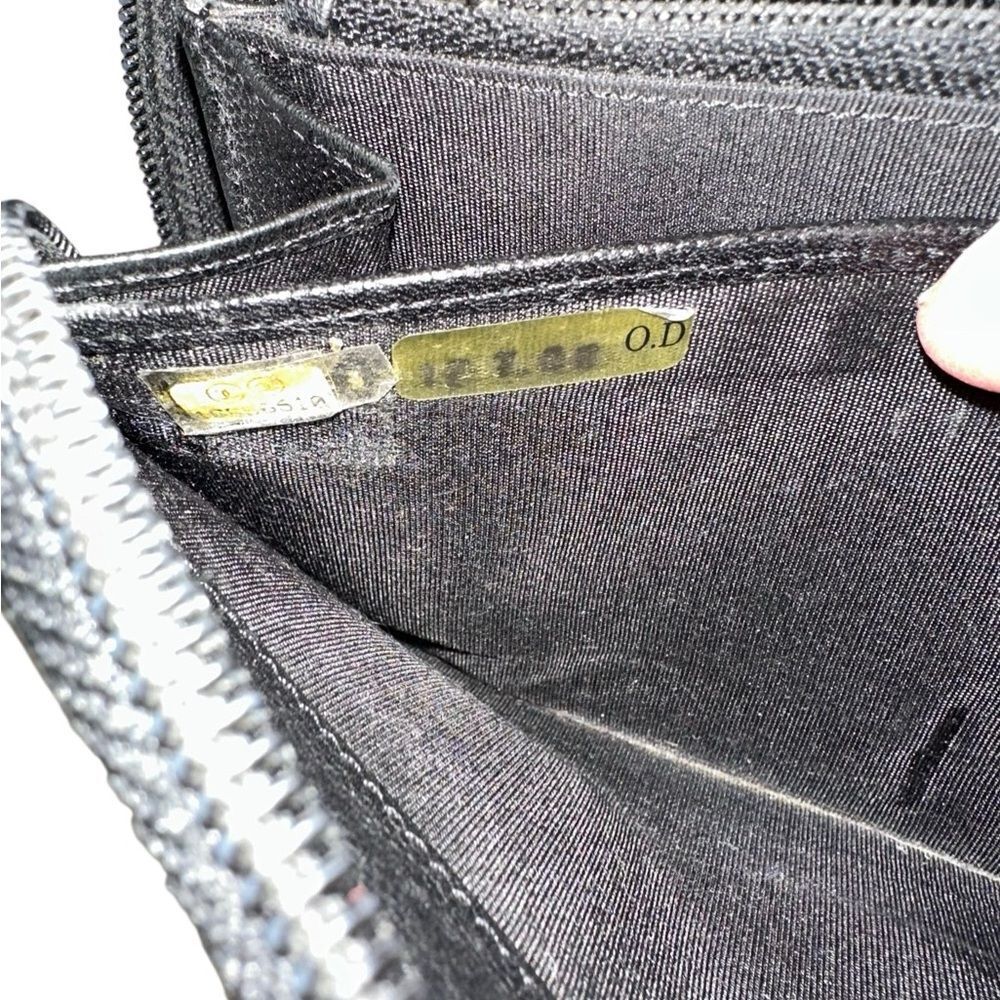 CHANEL Elegant Black Wallet - Picture 7 of 13